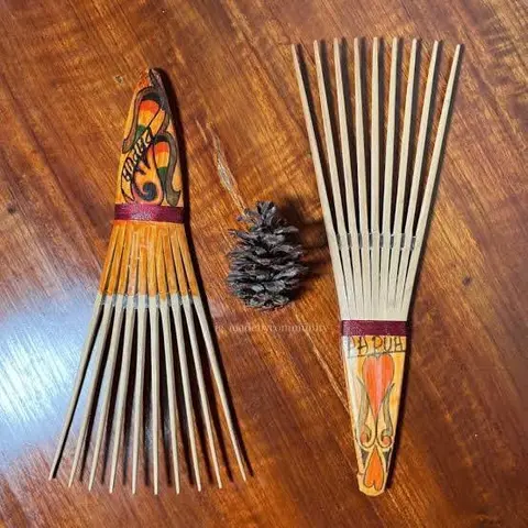 Sisir Bambu (Huer)