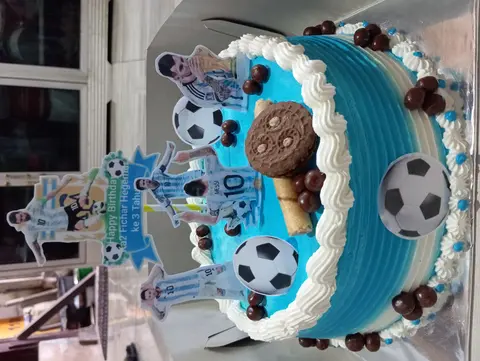 Cake ultah karakter