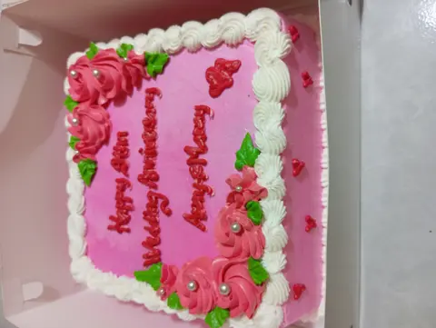Cake ultah kotak