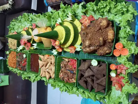 Nasi tumpeng ukuran jumbo