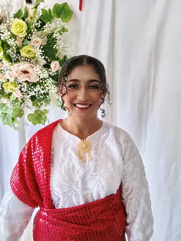 Makeup Engagement (pertunangan)