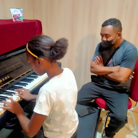 KURSUS PIANO POP