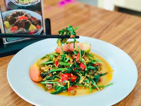 Cah Kangkung Polos