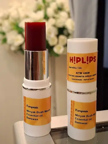HipLips (Lipstik Buah Merah)